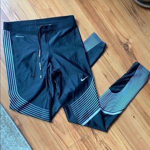Nike dri-fit leggings 👟